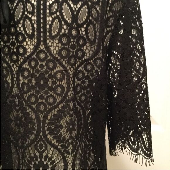 Loft size med black lace top with bow - Picture 5 of 6